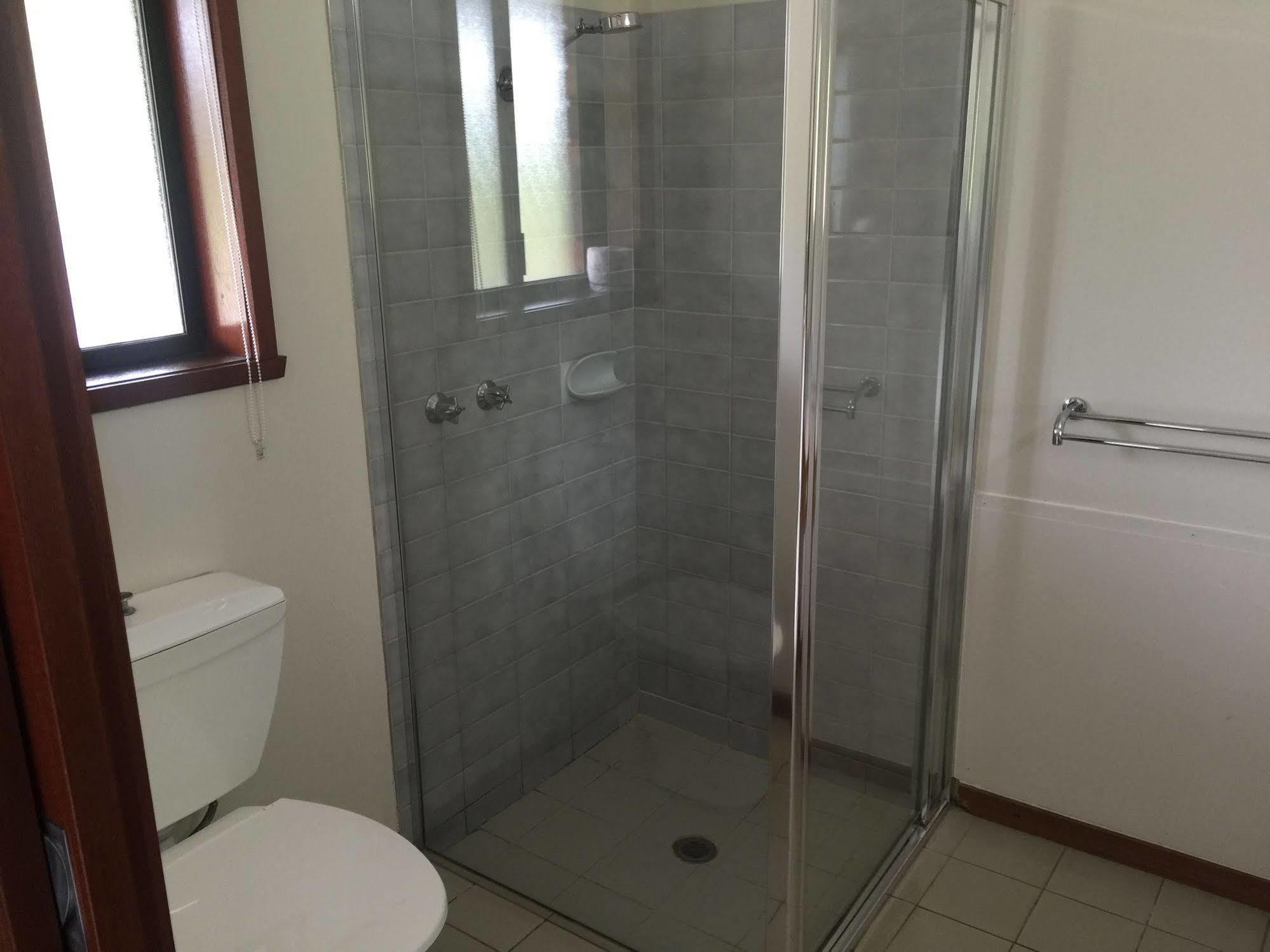 Views Motor 4* Warragul